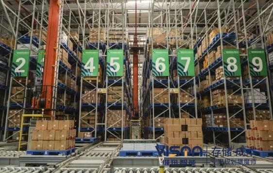 AMR 與 AGV:哪種倉庫機器人適合您?