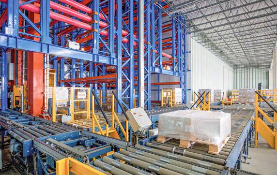 搭建智能倉儲要選擇堆垛機庫還是四向穿車庫？