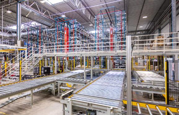 什么是智能提升機？它在倉儲中有什么應(yīng)用？